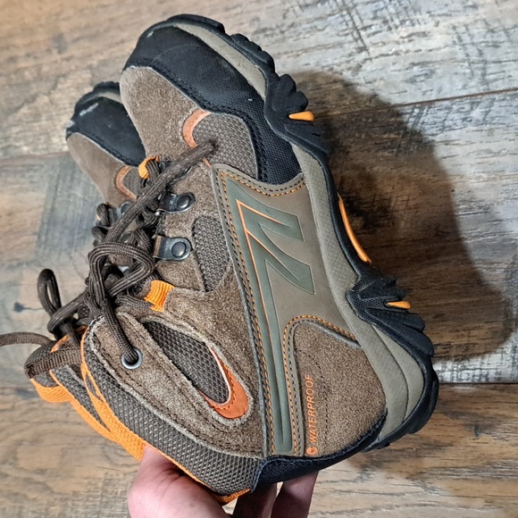Hi-Tec Hiking Boots Youth * NOT a thrift store find - Picture 12 of 12